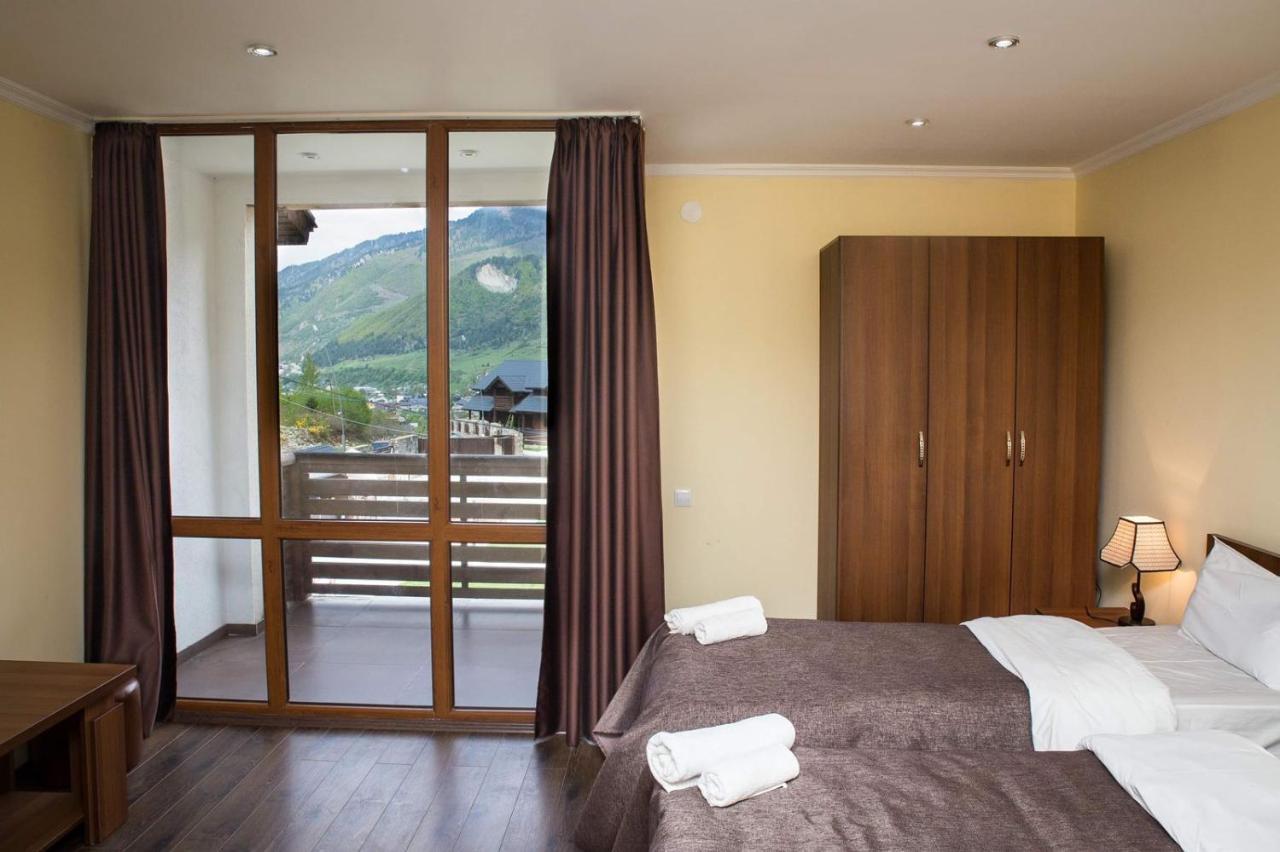 Hotel Banguriani Mestia Exteriör bild