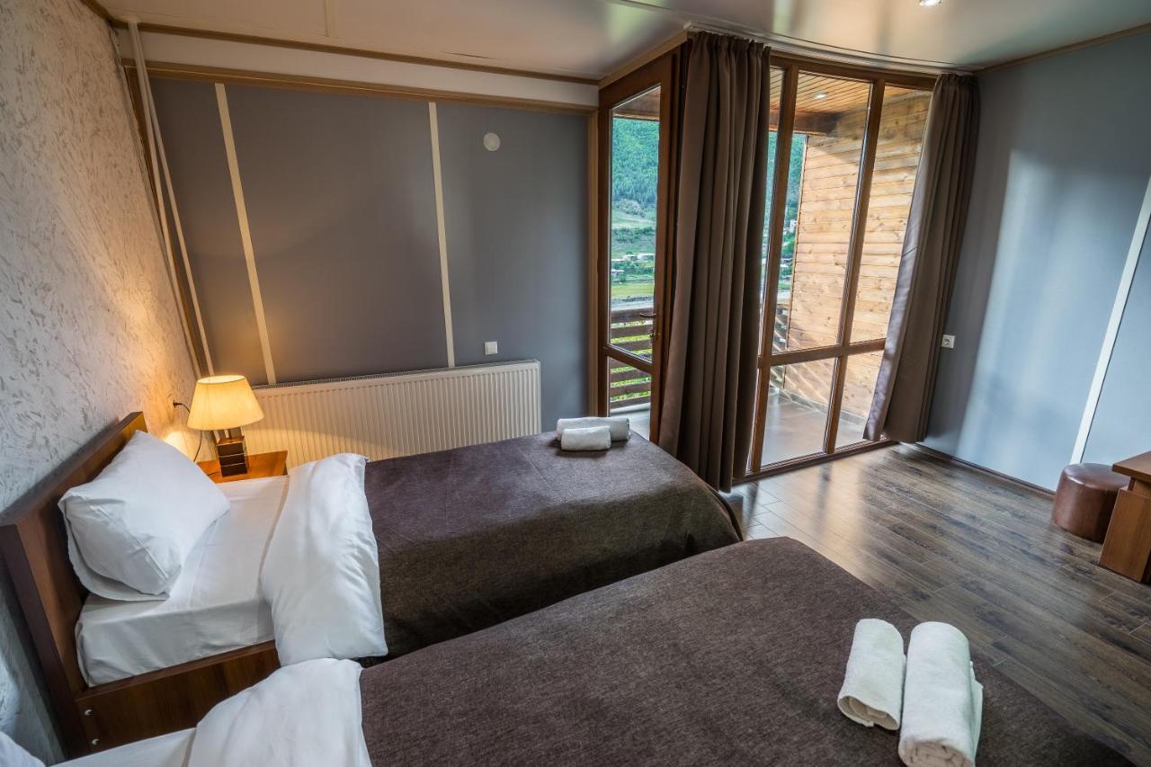 Hotel Banguriani Mestia Exteriör bild