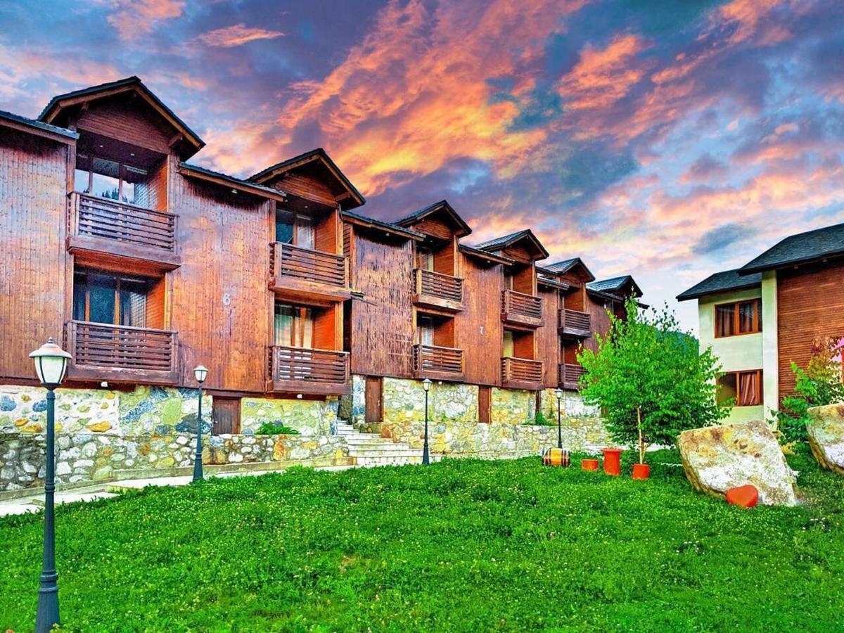 Hotel Banguriani Mestia Exteriör bild